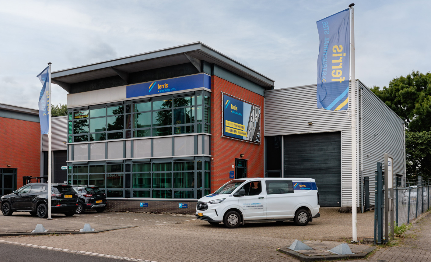 https://ferrissteel.com/wp-content/uploads/2025/06/Ferris-structural-steel-Hoogvliet-1.jpg